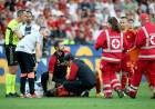 UN JUGADOR DE LA ROMA SE DESPLOMÓ EN PLENO PARTIDO Y FUE TRASLADADO AL HOSPITAL