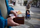 LOS SALARIOS SUBEN POR ESCALERA