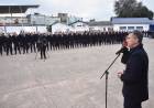 EL GOBERNADOR ZDERO ENTREGÓ UNIFORMES A FUTUROS AGENTES DE LA POLICÍA DEL CHACO