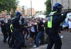 REINO UNIDO: NO CESAN LOS ATAQUES RACISTAS DE GRUPOS DE EXTREMA DERECHA