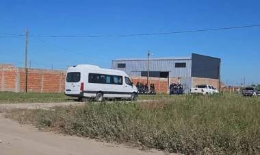 HALLAN 4 CAMIONETAS MÁS DEL ESTADO EN TOTAL ABANDONO - YA SUMAN 16 LAS RECUPERADAS, DEVUELTAS Y/O ABANDONADAS 