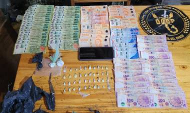  HALLARON ESTUPEFACIENTES Y DINERO EN UN BUNKER DE VILLA ÁNGELA