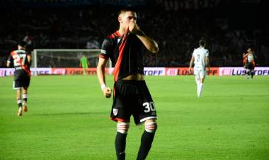 RIVER 3, EXCURSIONISTAS 0: CON MASTANTUONO GOLEADOR Y ARMANI, UN ADELANTADO