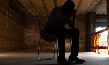 INCLUSO EN LOS LUGARES MÁS OSCUROS, DIOS SIGUE RESPLANDECIENDO