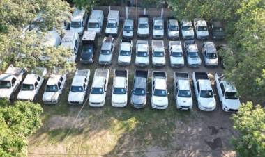 VEHÍCULOS OFICIALES RECUPERADOS: “LO QUE VIMOS ACÁ, ES EL EMBLEMA DE LA CORRUPCIÓN” DIJO EL GOBERNADOR