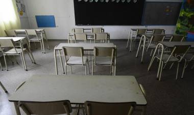 COMIENZO DE CLASES CON PARO Y MOVILIZACIÓN