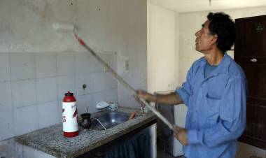 EL GOBIERNO PROVINCIAL TRABAJA EN EL REACONDICIONAMIENTO DE LA RESIDENCIA ESTUDIANTIL N°1 