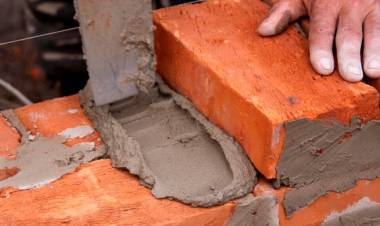 LA CONSTRUCCIÓN SIGUE EN BAJA