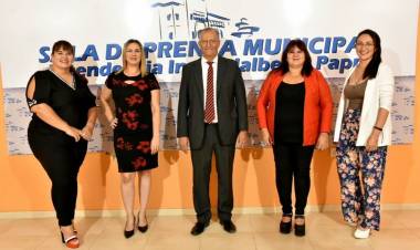 EL INTENDENTE ADALBERTO PAPP CELEBRA EL DÍA INTERNACIONAL DE LA MUJER RECONOCIENDO SU CONTRIBUCIÓN A VILLA ÁNGELA