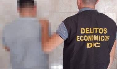 DETIENEN A UN EMPLEADO MUNICIPAL POR FRAUDE