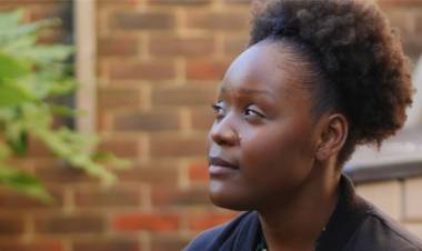 ACTRIZ CRISTIANA DESPEDIDA Y CONDENADA A PAGAR $350.000 POR PUBLICAR VERSÍCULO