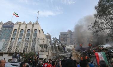 ISRAEL DESTRUYÓ UN ANEXO DE LA EMBAJADA DE IRÁN EN DAMASCO