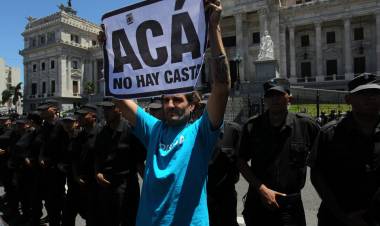 MOTOSIERRA Y LICUADORA, INSTRUMENTOS DEL AJUSTE