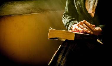 LA BIBLIA COMPLETA HA SIDO TRADUCIDA YA A 743 IDIOMAS