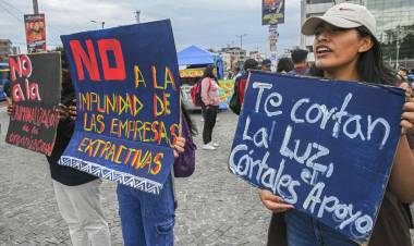 ECUADOR SE QUEDÓ SIN ELECTRICIDAD