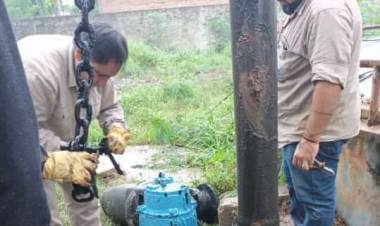 VILLA ÁNGELA: SAMEEP REEMPLAZÓ LA BOMBA EN EL POZO CENTRAL DE LA CLOACA 