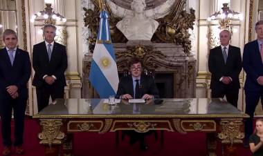 EL RELATO FANTÁSTICO DE LA DERROTA DEL DÉFICIT