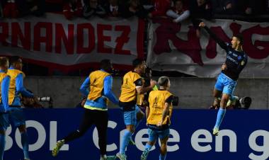 COPA LIBERTADORES: GREMIO DE BRASIL SORPRENDIÓ A ESTUDIANTES EN LA PLATA