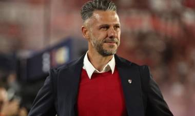 DEMICHELIS Y UNA SILBATINA DEMASIADO CRUEL