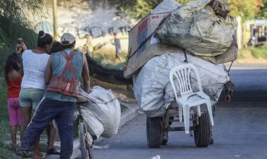 EL 49? LOS ARGENTINOS SON POBRES