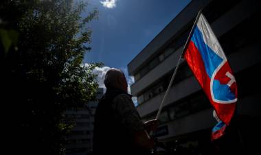 CINCO BALAZOS Y UNA OPERACIÓN DE VARIAS HORAS: CÓMO ESTÁ EL PRIMER MINISTRO DE ESLOVAQUIA