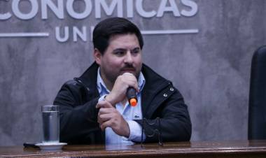 CON GRAN ÉXITO SE DESARROLLÓ LA CLÍNICA PREPARATORIA PARA LOS EMPRENDEDORES QUE EN ESTE AÑO PARTICIPARÁN DE LA BIENAL