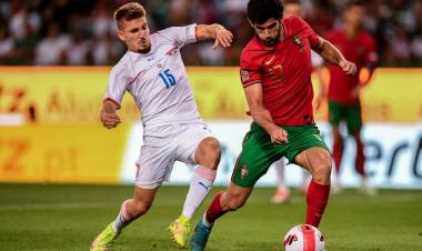 INSÓLITO: SE CAYÓ ANDANDO EN TRICICLO Y DESATÓ UN ESCÁNDALO EN REPÚBLICA CHECA