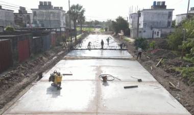 EL GOBIERNO PROVINCIAL EJECUTA 15 CUADRAS DE PAVIMENTO EN EL BARRIO UPCP DE RESISTENCIA