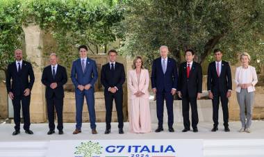 EL G7 ACUERDA UN PLAN DE AYUDA FINANCIERA PARA UCRANIA
