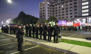 UN GOBIERNO OBSESIONADO POR REPRIMIR Y DETENER