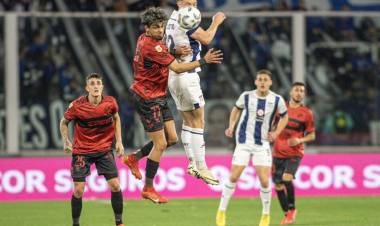 LIGA PROFESIONAL: TALLERES VENCIÓ A PLATENSE Y ES ÚNICO LÍDER