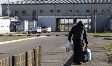 CON TODO DADO PARA DISCIPLINAR