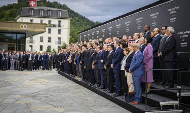 UNA CUMBRE DEVALUADA