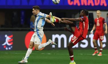 CANADÁ DENUNCIÓ RACISMO CONTRA BOMBITO, EL DE LA PATADA A MESSI