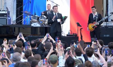 FRANCIA: EN LA RECTA FINAL, MACRON BUSCA FRENAR A LA EXTREMA DERECHA