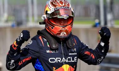 FÓRMULA 1: VERSTAPPEN METIÓ DOBLETE DE SPRINT Y POLE POSITION EN SU CASA