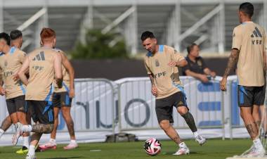 LA EVOLUCIÓN DE LA LESIÓN DE MESSI ES LA PREOCUPACIÓN EN LA SELECCIÓN ARGENTINA
