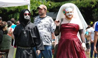 SAN FRANCISCO: DESNUDOS PÚBLICOS ALREDEDOR DE NIÑOS DURANTE DESFILE DEL ORGULLO GAY