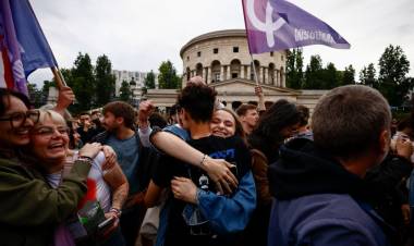 TRIUNFO AUSPICIOSO Y MADUREZ DE LA IZQUIERDA FRANCESA