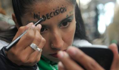 BUSCAN CONVERTIR EN LEY EL PLAN DE PREVENCIÓN DEL EMBARAZO EN ADOLESCENTES