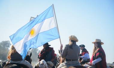 SANTA SYLVINA: ZDERO ACOMPAÑÓ LA 8VA. FIESTA DEL LOCRO Y LA ARGENTINIDAD