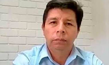 PERÚ: PEDRO CASTILLO PLANEA SU REGRESO A LA POLÍTICA