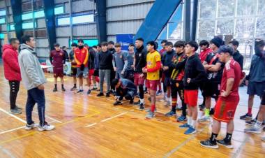 EL INSTITUTO DEL DEPORTE CHAQUEÑO REALIZÓ TESTEOS FÍSICOS AL PLANTEL DE SARMIENTO