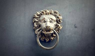 LAODICEA: CULTOS CON JESÚS FUERA DE LA PUERTA