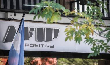 PRIMER AMPARO CONTRA GANANCIAS