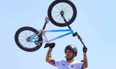 JOSÉ "MALIGNO" TORRES GANÓ LA PRIMERA MEDALLA DE ORO DE ARGENTINA EN LOS JUEGOS OLÍMPICOS