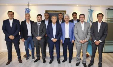 LOS GOBERNADORES DE JXC, DE RAÍD ENTRE LA BOCA Y LA CASA ROSADA