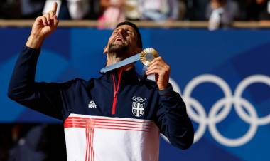 NOVAK DJOKOVIC: EL NIÑO QUE AÚN OYE LAS BOMBAS Y CERRÓ EL CÍRCULO COMO CAMPEÓN OLÍMPICO