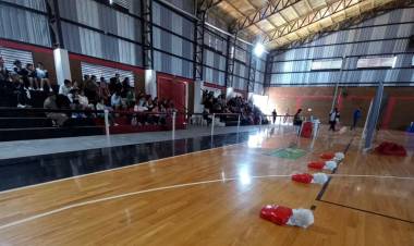 CLUB SAN FERNANDO: SE EFECTUÓ LA CLÍNICA DE TÉCNICAS Y PERFECCIONAMIENTO EN PATINAJE ARTÍSTICO