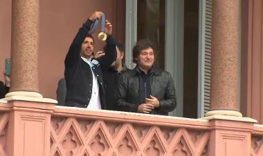 UN "MALIGNO" EN CASA ROSADA 